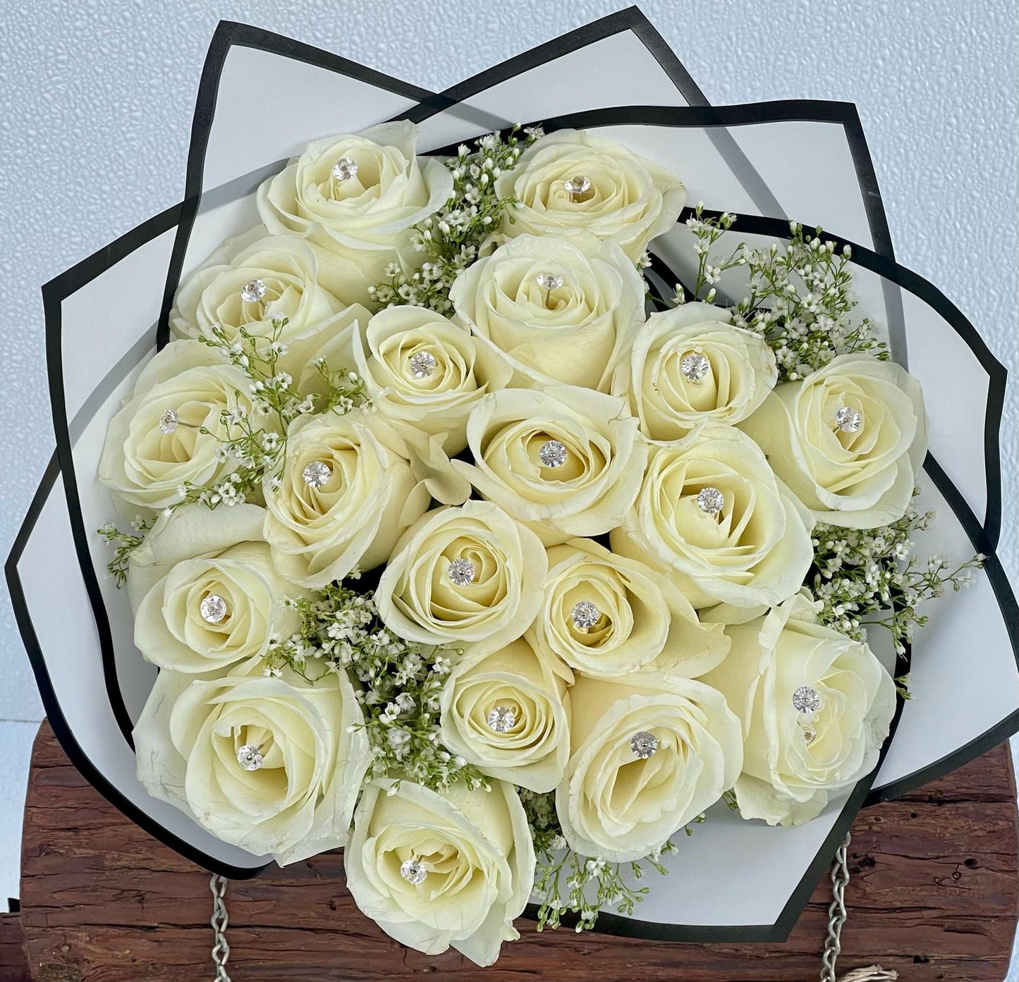 50 White Roses